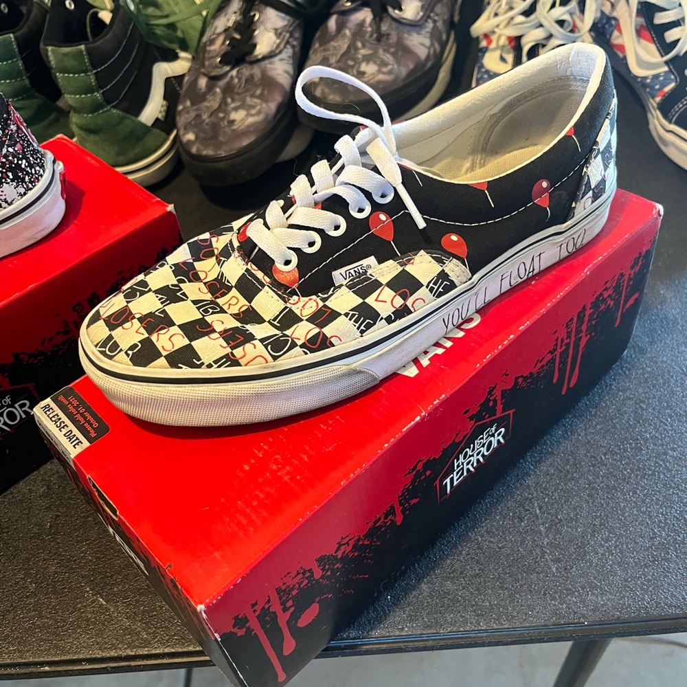 LE HORROR VANS - Picture 2 of 6